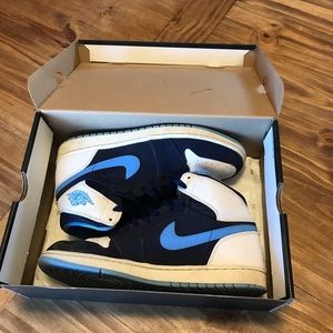 (CP3) Air Jordan 1 Retro High, Sz 9.5